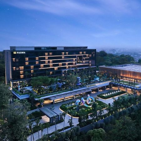 Padma Hotel Semarang Eksteriør billede