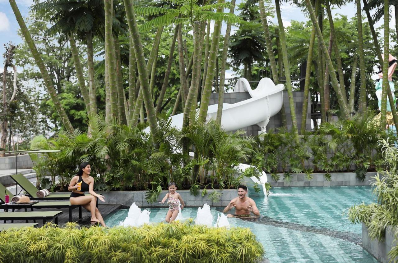 Padma Hotel Semarang Eksteriør billede