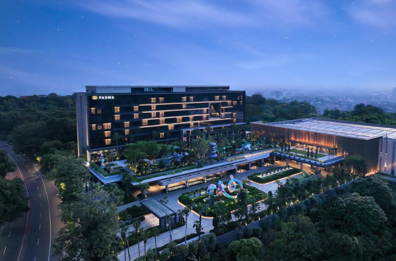 Padma Hotel Semarang Eksteriør billede