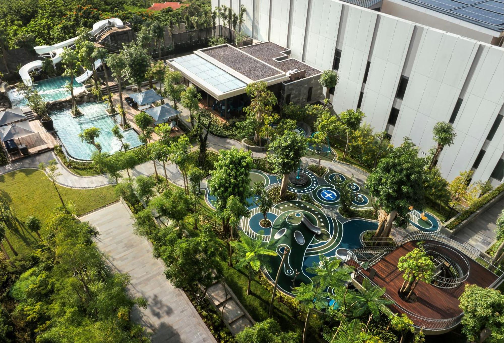 Padma Hotel Semarang Eksteriør billede