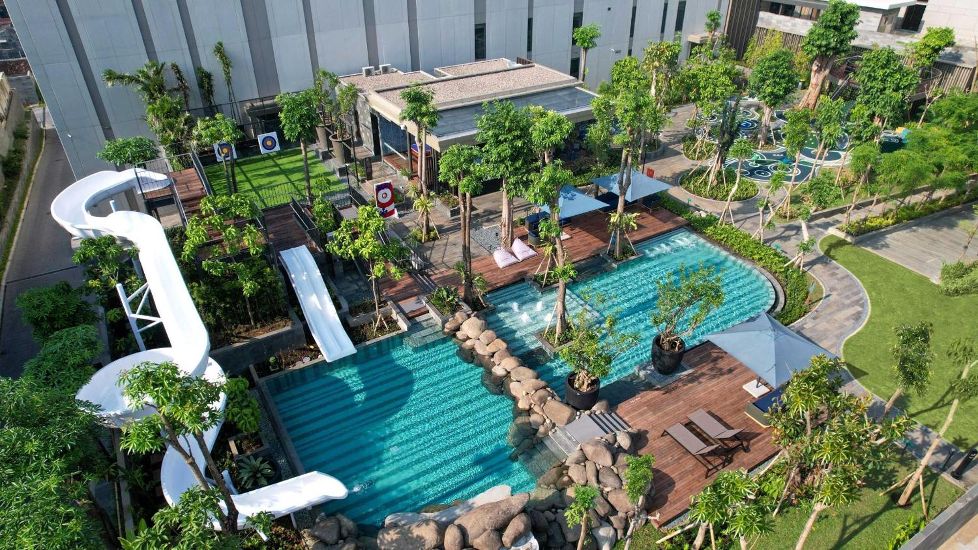 Padma Hotel Semarang Eksteriør billede